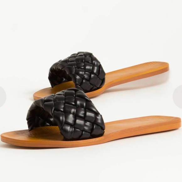 NWT Bamboo Black Faux Leather Braided Slide Sandals - Picture 6 of 11